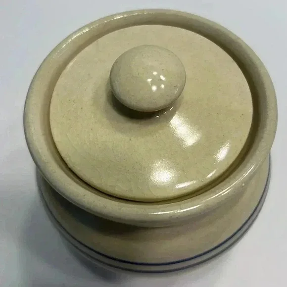 Yesteryears Marshal Texas pottery sugar bowl with lid glow in grace hand painted - Picture 5 of 6